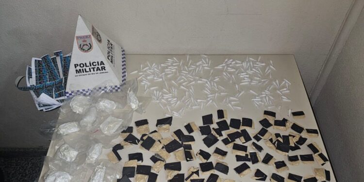 Homem é preso com drogas em Paraty